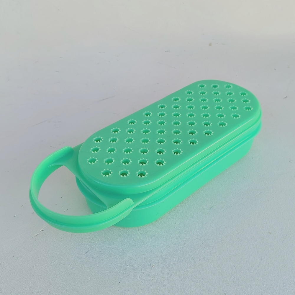 TUPPERWARE Vintage Cheese Grater w/ Handle Dual Sided Green Storage Container